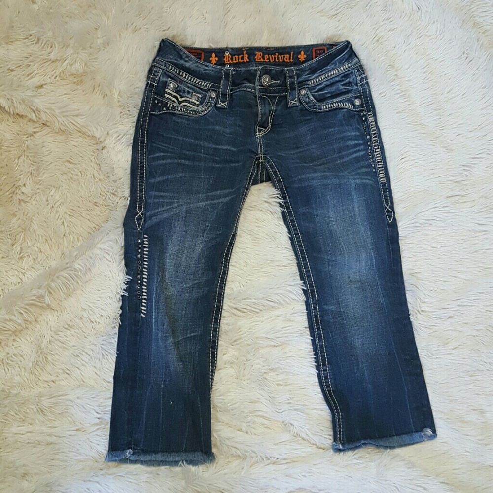 Rock revival jug cropped fringe frayed capri 25x20